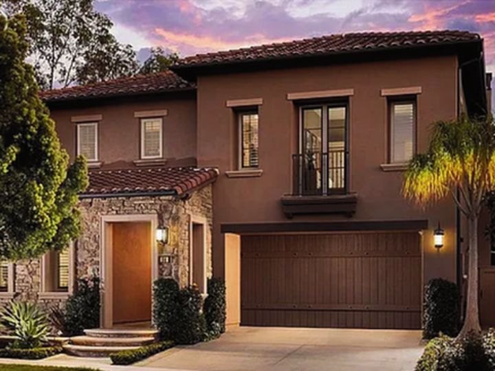 64 Domani, Irvine - sold for $3,115,000 by Patrick Parry, Compass